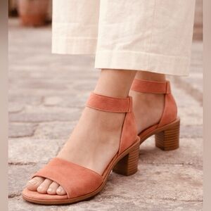 Chocolat Blu Basia Suede Block Heel Sandals Sundance Pink 37 6.5